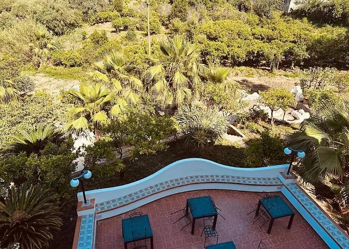 Tiche Πανσιόν