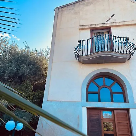 Tiche 4* צ'פאלו