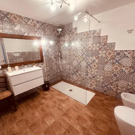 Tiche Casa de hóspedes 4*